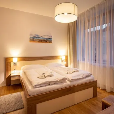 Апартаменты Hrebienok D4 *